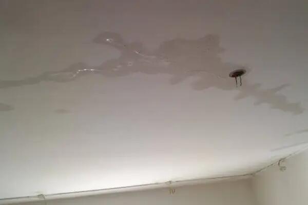 如何检测水管在墙上的位置?如何处理暗装水管漏水?